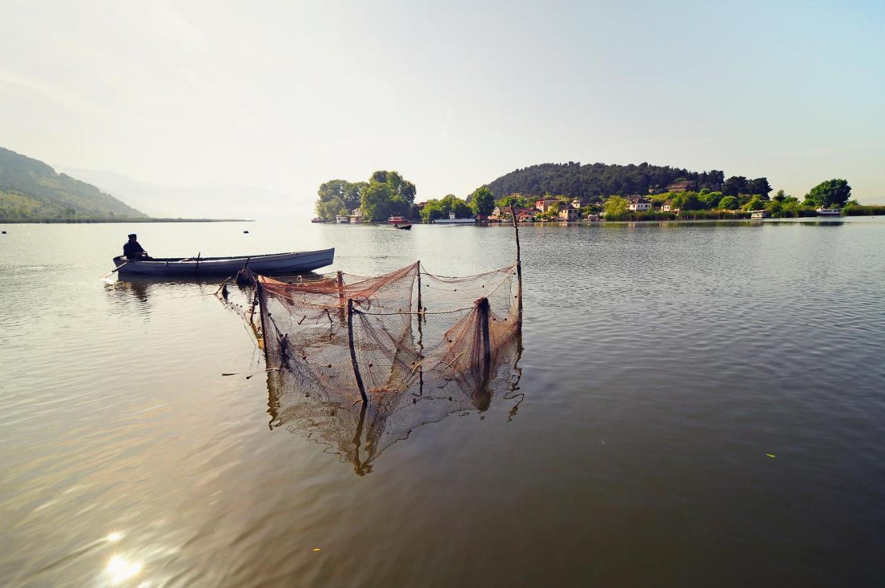 Little Island Resort Nisos Ioanninon Luaran gambar